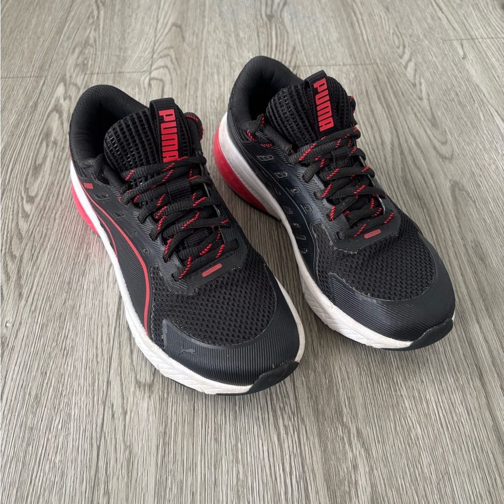 5/$25✨Puma Running Shoes
